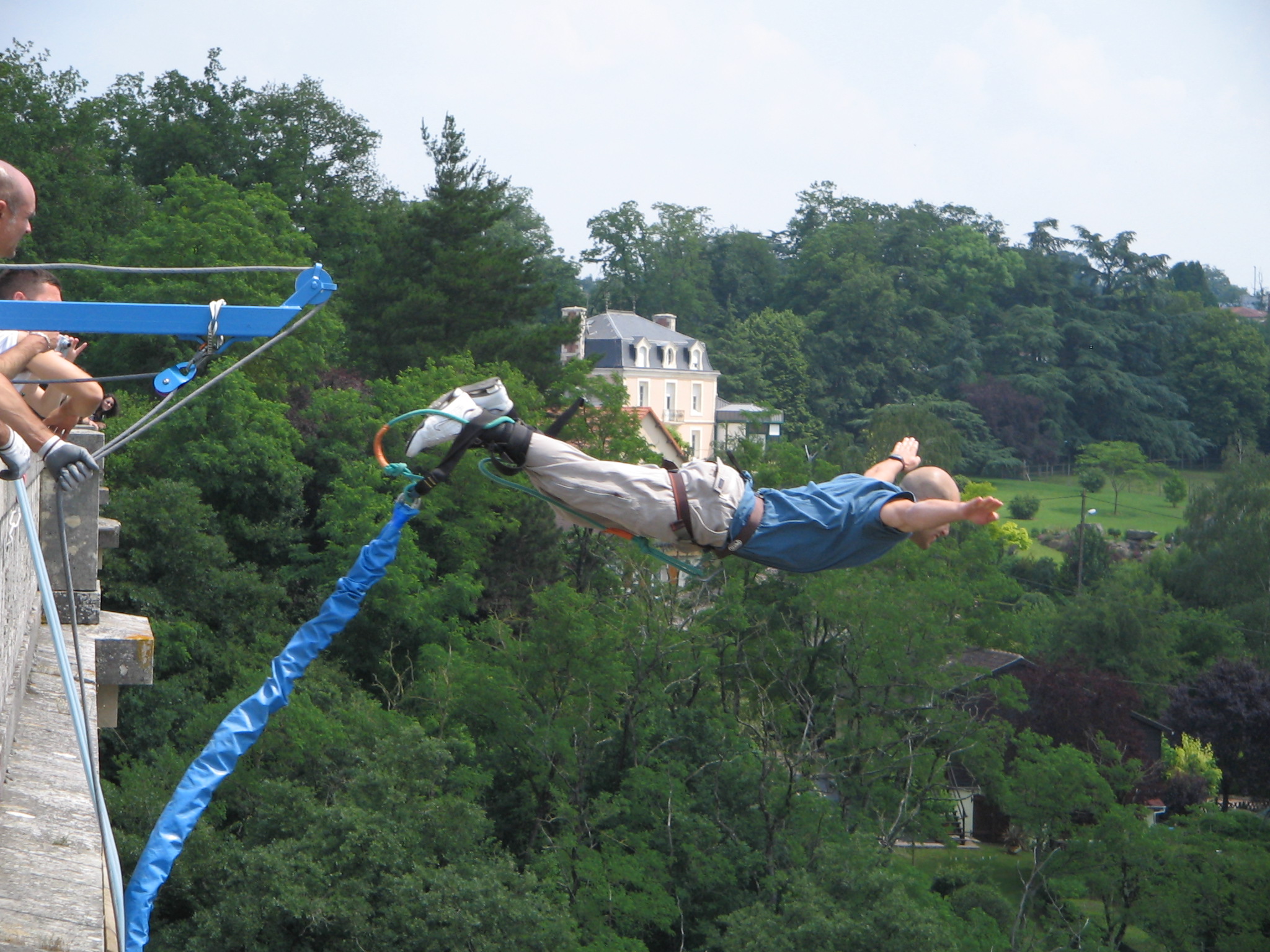 Saut à l'élastique au Viaduc de l'Isle Jourdain - Vienne - 86