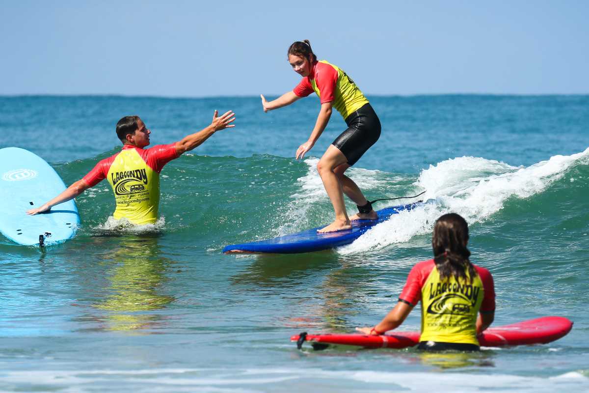 Stage de surf à Biarritz - Particulier et EVG - EVJF
