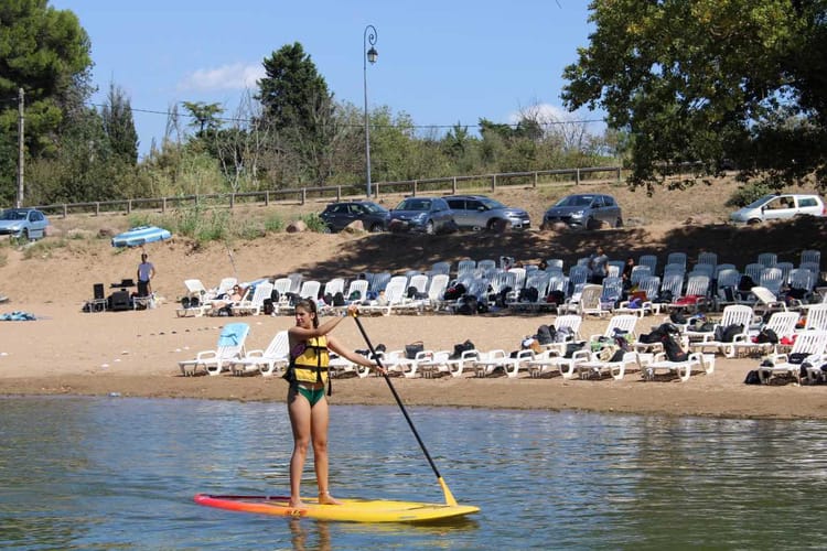 Stand Up Paddle au lac de l'Arena près de Cannes 