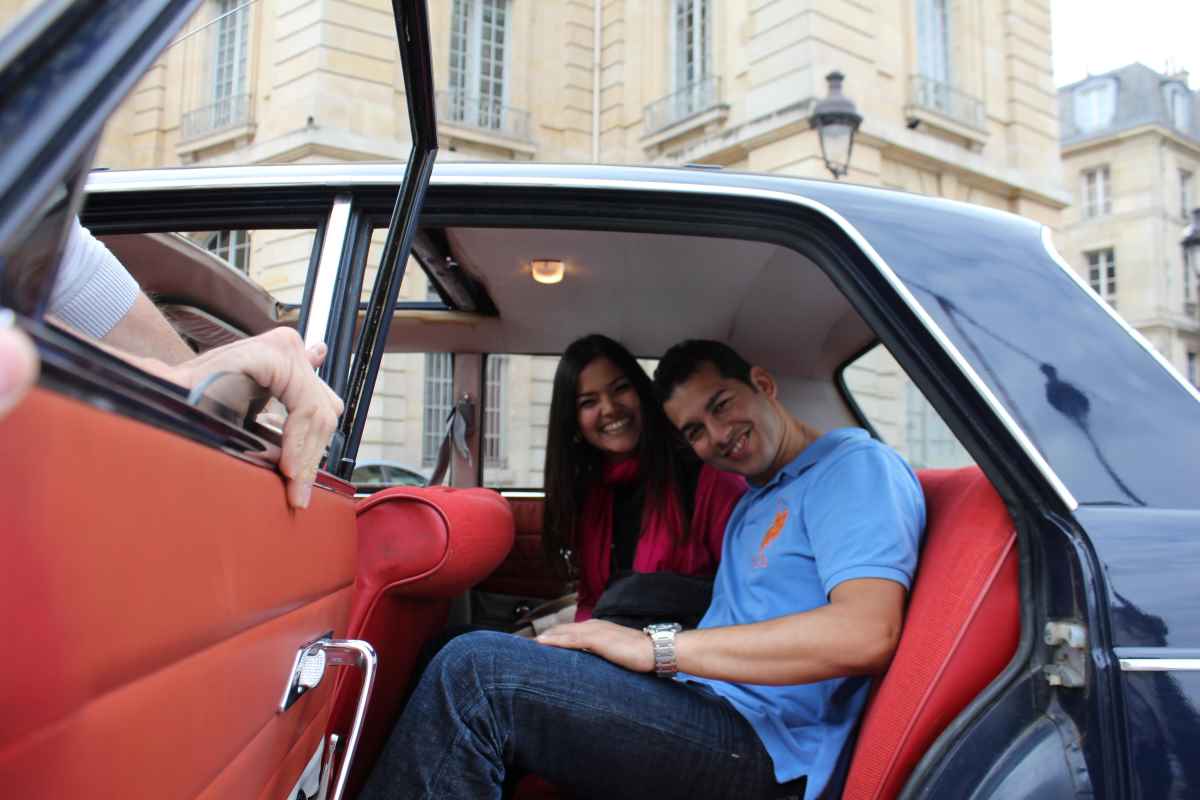 Balade en Peugeot 404 au Château de Versailles - Paris