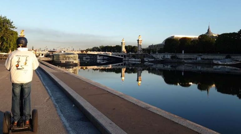Visite parisienne en Segway : le jour, la nuit ou à l'aube