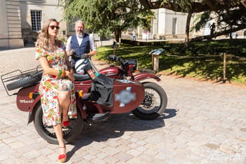 Balade insolite en moto side-car vintage à Tours et dans les châteaux de la Loire