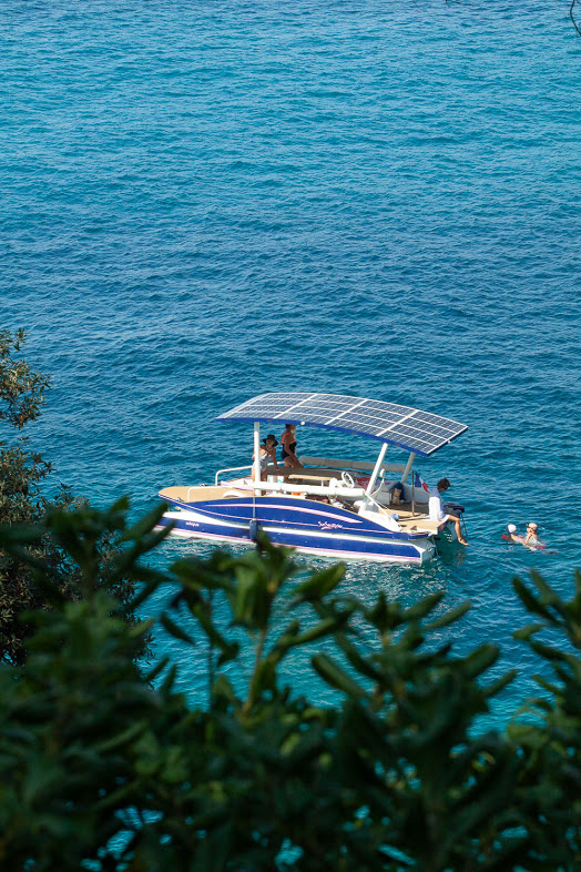 Location petit bateau avec skipper à Juan-les-Pins