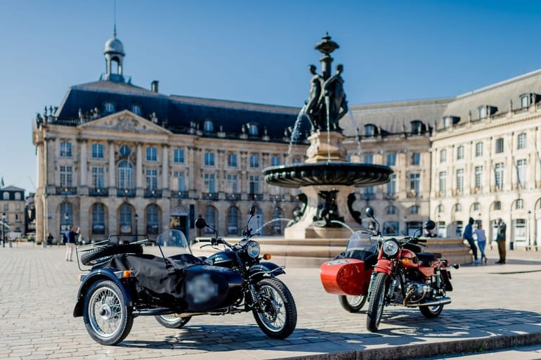 Balade insolite en moto side-car vintage à Bordeaux