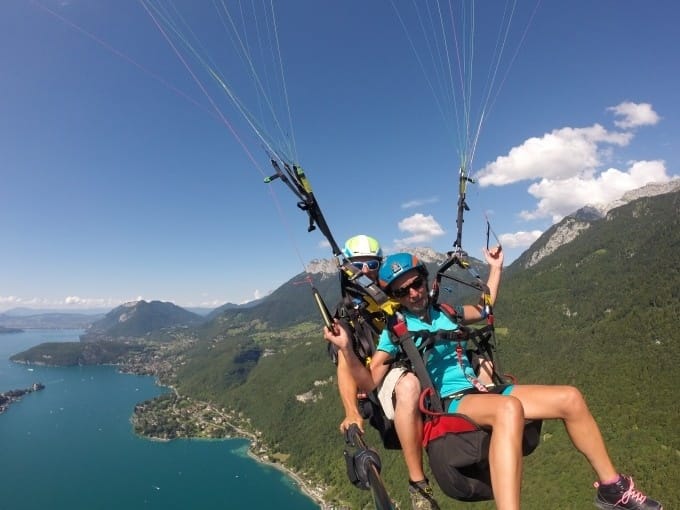 Vol en parapente sur le Lac d'Annecy, Haute-Savoie
