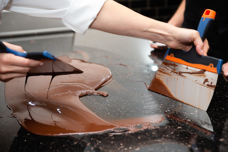 Ateliers collectifs création de chocolat au cœur de Paris 1 - Tuileries