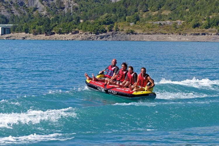 Bouée Tractée au Lac de Serre-Ponçon près de Gap