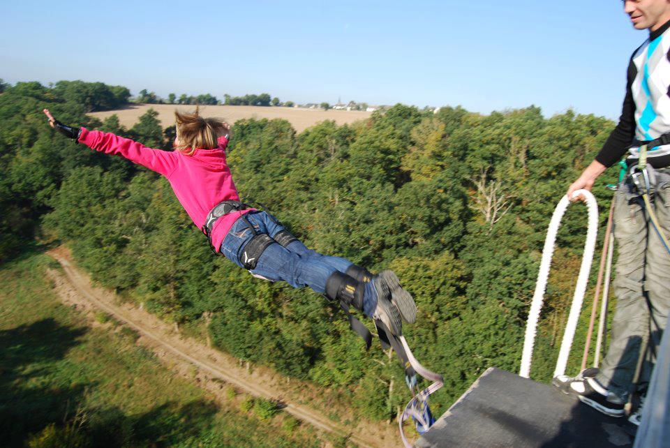 Saut à l'élastique à Saint Georges le Gaultier