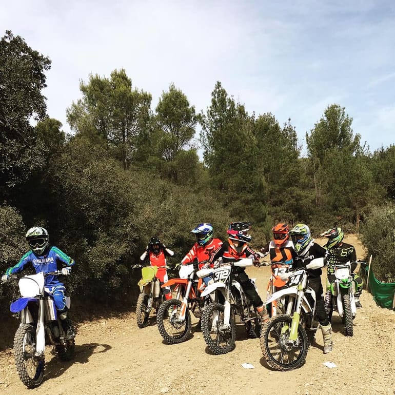Randonnée en moto cross à Aix-en-Provence