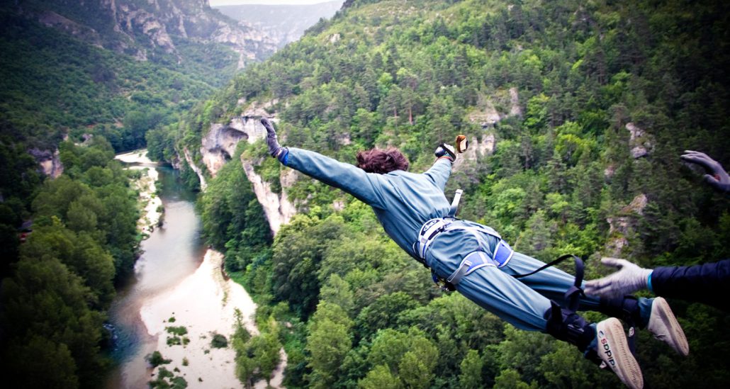 Saut à l'élastique en Lozère