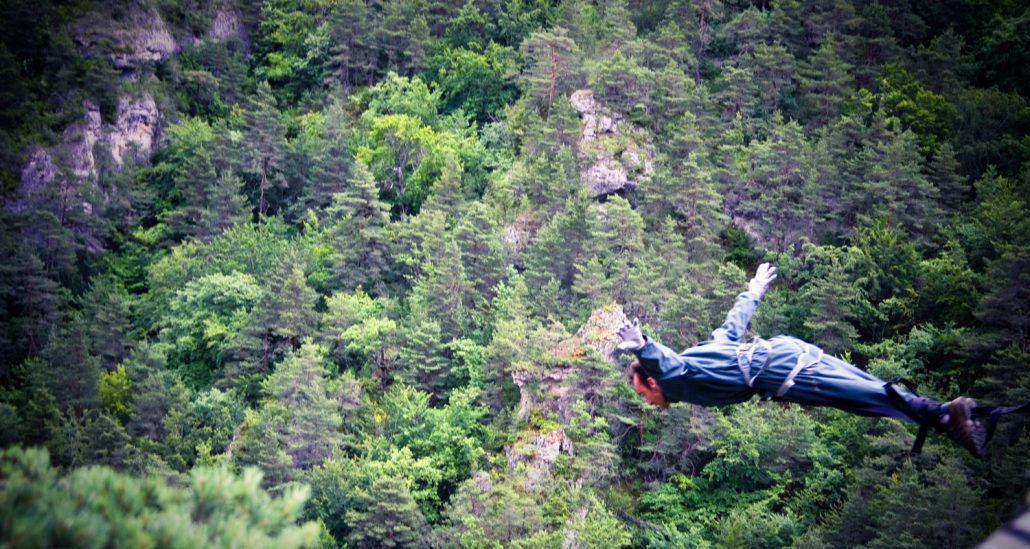 Saut à l'élastique en Lozère