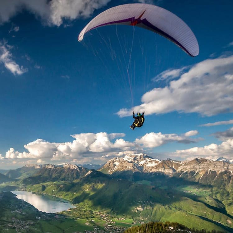 Vol en parapente au lac d'Annecy