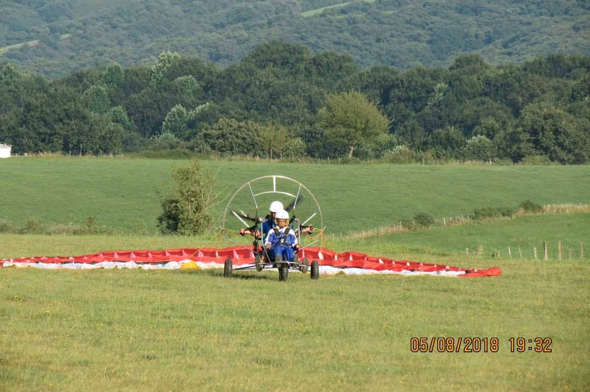 Baptême en ULM paramoteur près de Saint Jean de Luz au Pays Basque