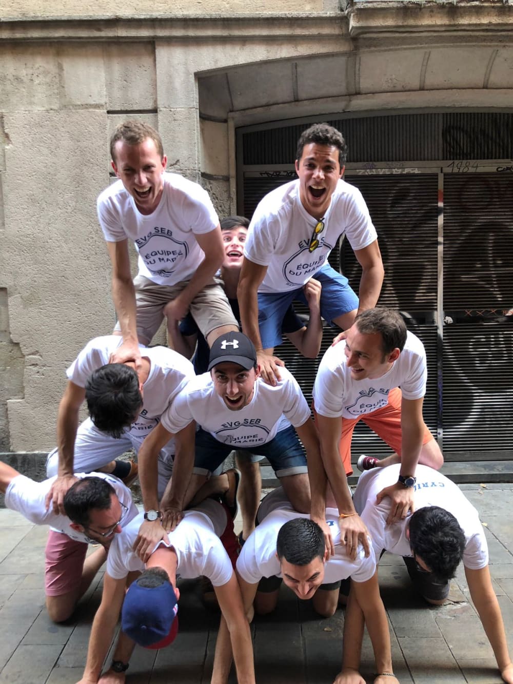Tournée des bars & Défis EVG et EVJF à Barcelone