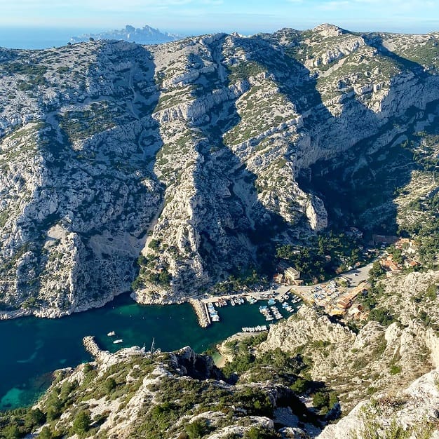 Excursion et randonnée dans les calanques depuis Marseille