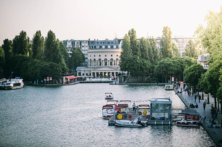 Location de bateau électrique bassin de La Villette - Paris - Sans permis