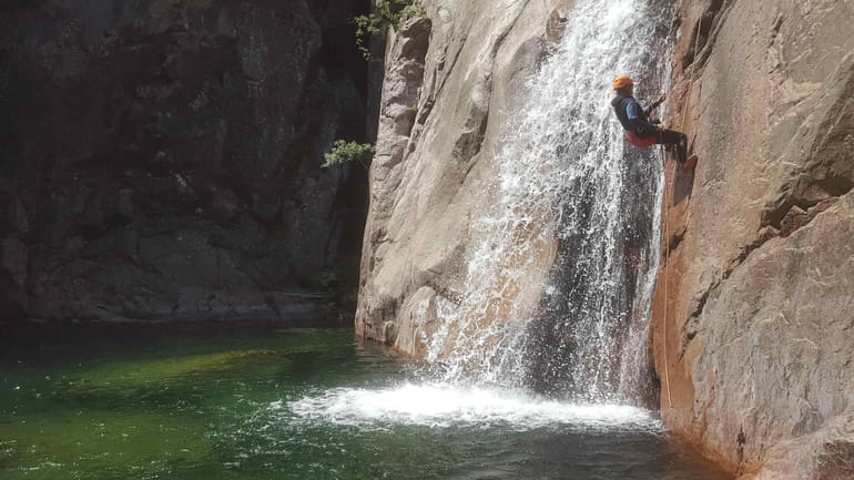 Canyoning dans le Canyon Bucca - Corse 