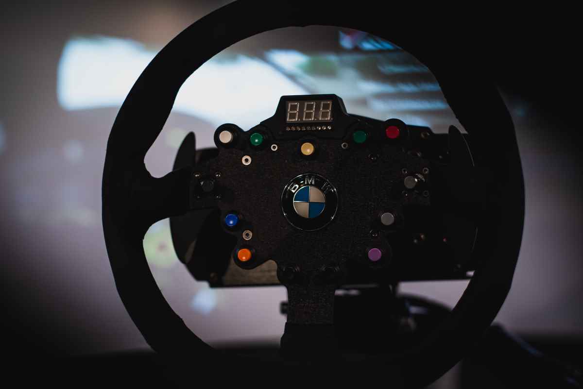Coaching sur simulateur de pilotage automobile professionnel à Bordeaux