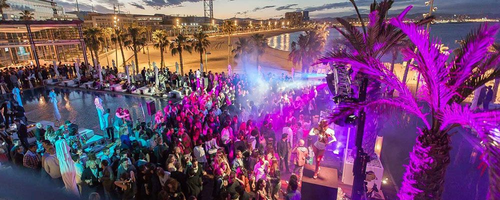 Tournée des bars à Barcelone + entrée en Boite - EVG, EVJF
