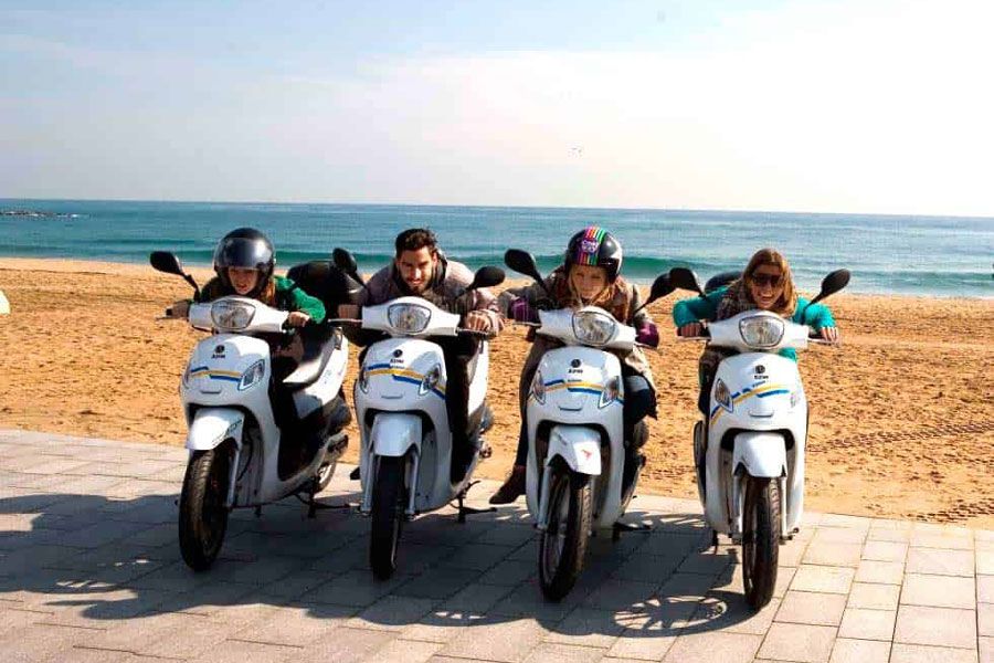 Balade en Vespa à Barcelone - EVG, EVJF - Teambuilding