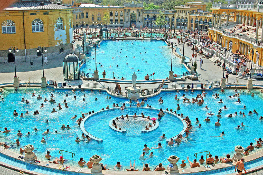 Bains thermaux à Budapest