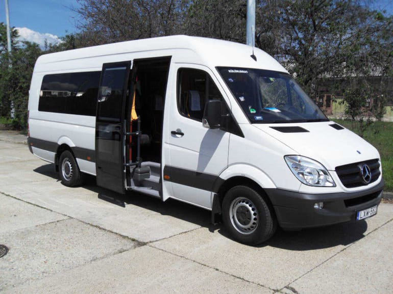 Transport Minibus privé à Budapest - Hongrie - EVG, EVJF - Teambuilding 