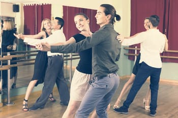 Cours de danse latino ou orientale- Prague