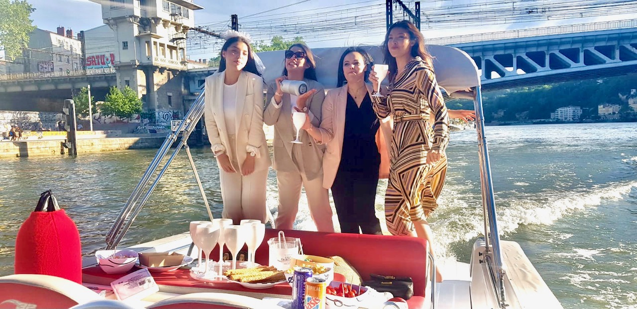 Location privée de bateau avec Skipper à Lyon 