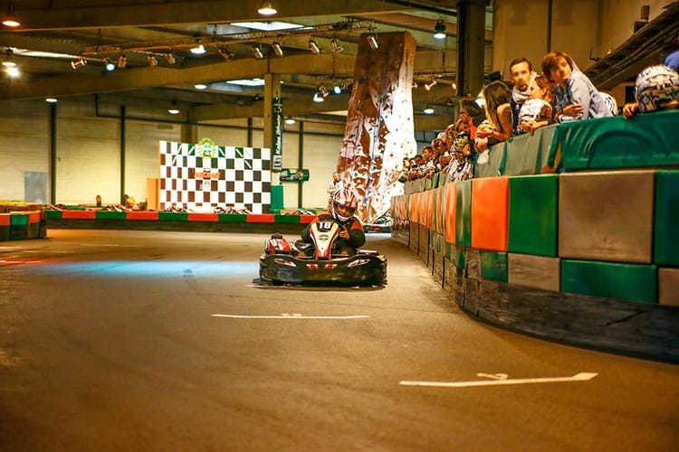 Karting à Argenteuil - Karting indoor Val d'Oise pour Teambuilding