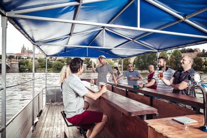 Beer boat à Prague - EVG / EVJF - Teambuilding 