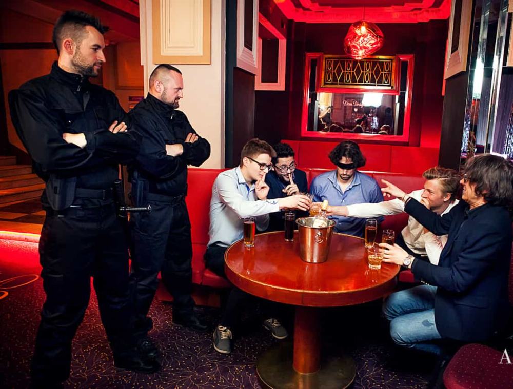 Arrestation du marié à Prague