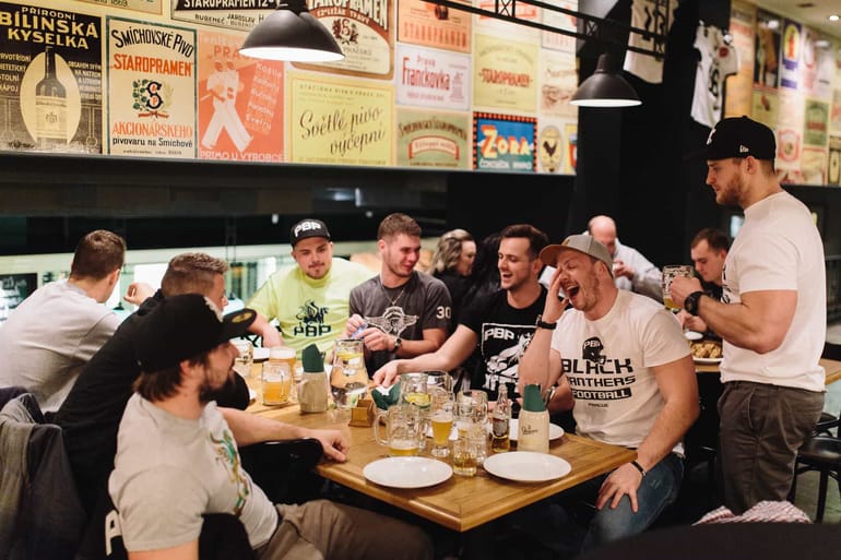 Visite guidée d'une brasserie à Prague et dégustation de bière - EVG, EVJF - Teambuilding 