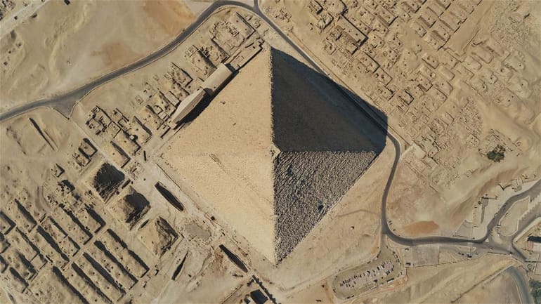 Simulation de vol au-dessus des Pyramides de Gizeh en Réalité Virtuelle - Paris 2ème 