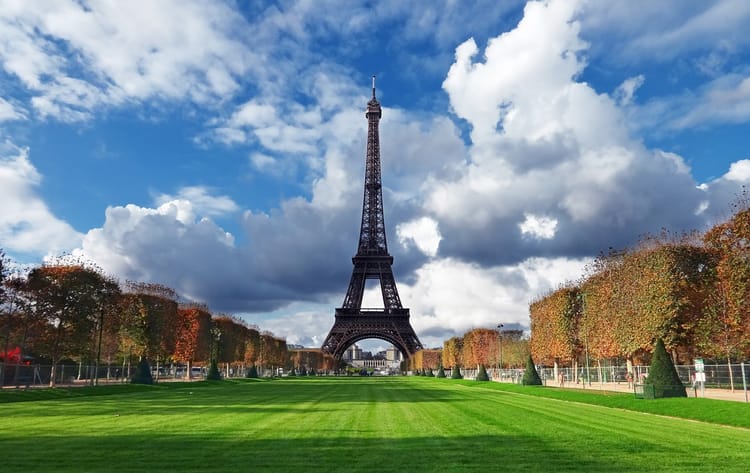 Jeu de piste à Paris "triangle d'or" - Champs Élysées, Alma, Montaigne