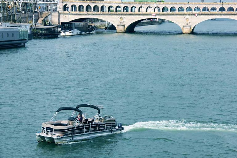 Croisière sur la Seine en bateau privatisable - Paris
