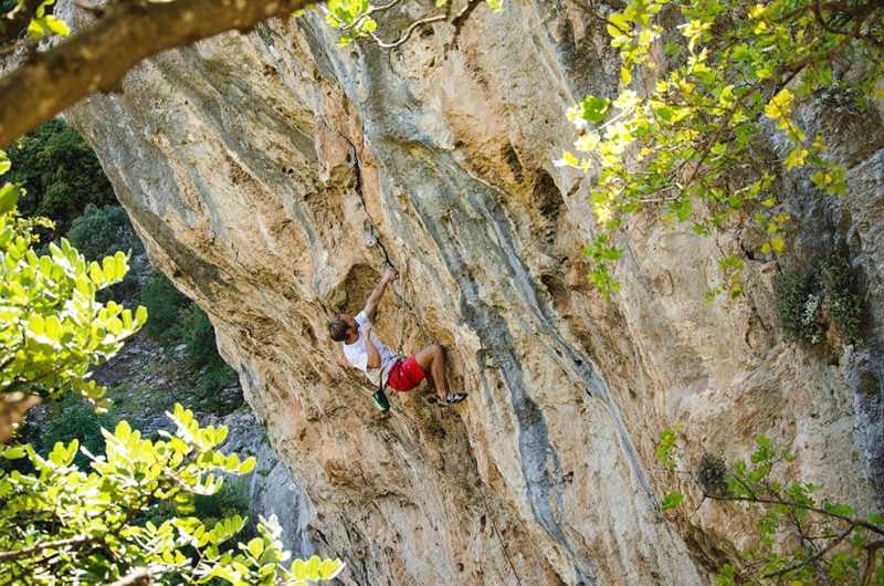 Escalade falaise près de Barcelone - EVG, EVJF - Teambuilding 