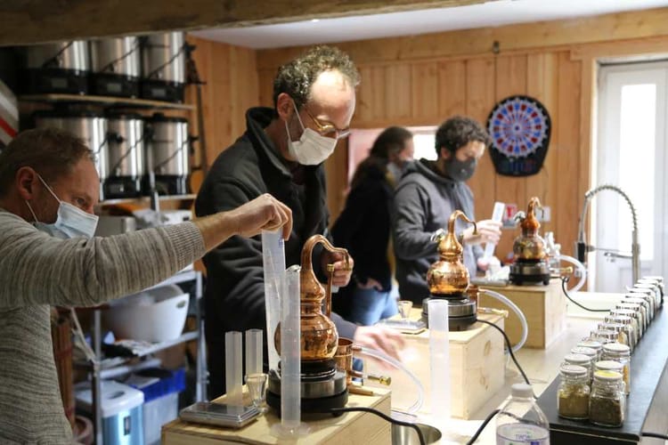 Atelier distillation de Gin à Sainte Croix du Mont
