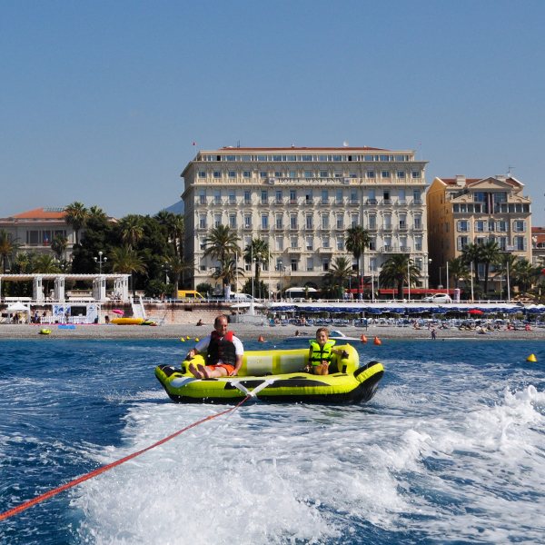 Bouée tractée à Nice 