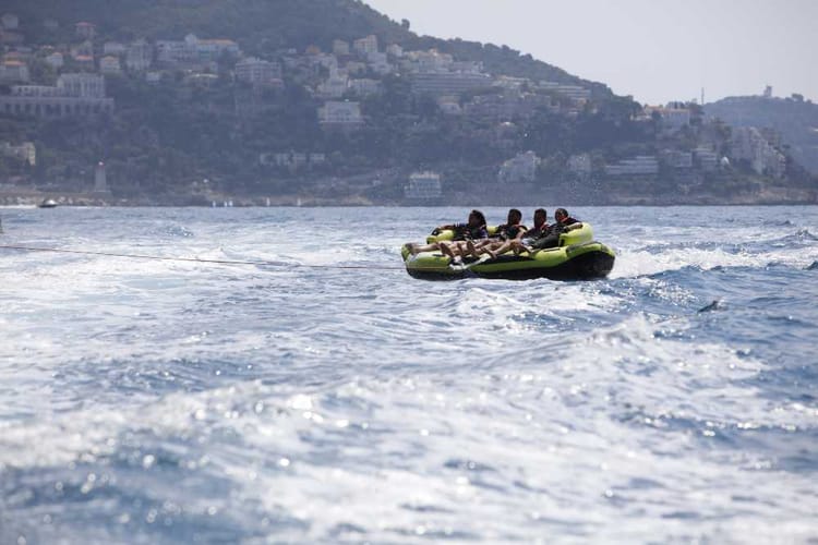 Bouée tractée à Nice 