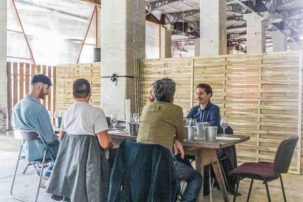 Atelier initiation à la dégustation et visite du Chai à Bordeaux
