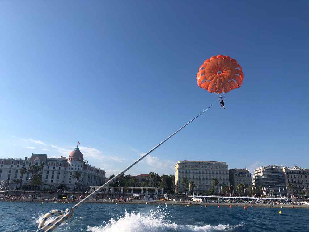 Parachute ascensionnel à Nice 