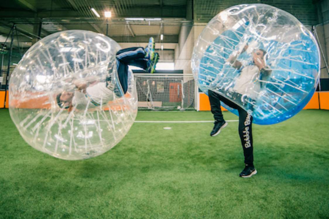 Bubble foot en intérieur à Sept Deniers - Toulouse