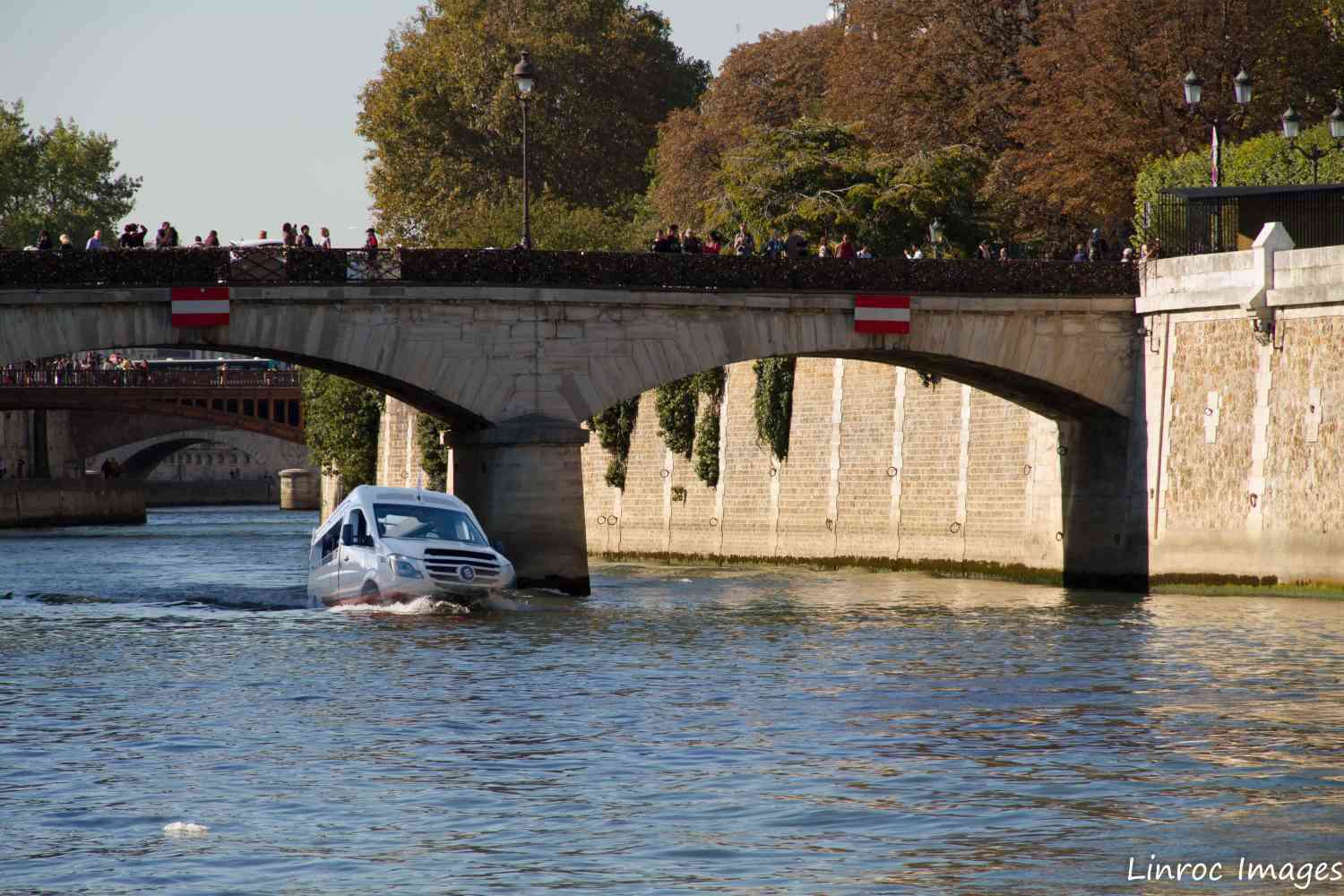 Croisière amphibie en minibus à Paris - 75