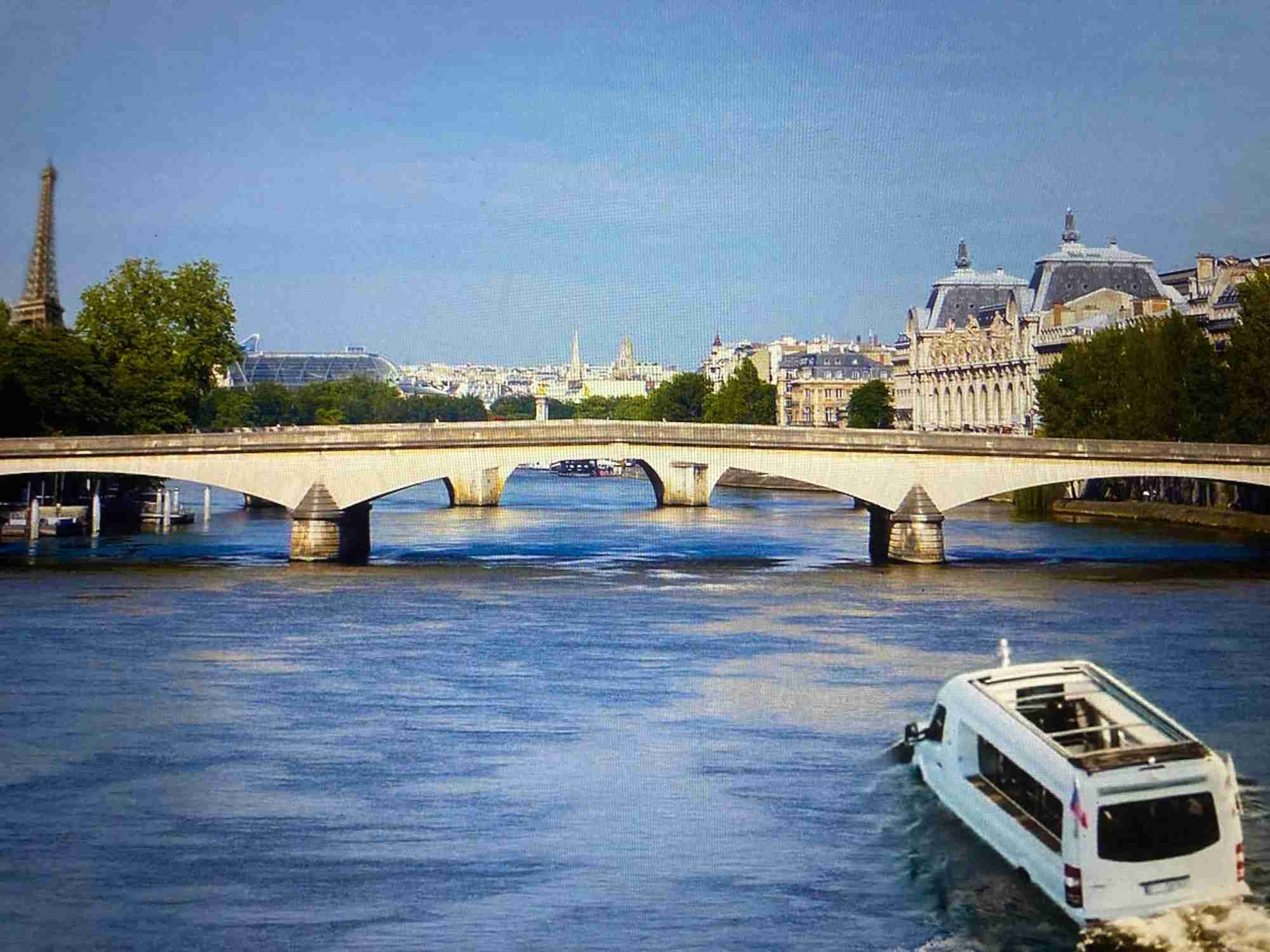 Croisière amphibie en minibus à Paris - 75