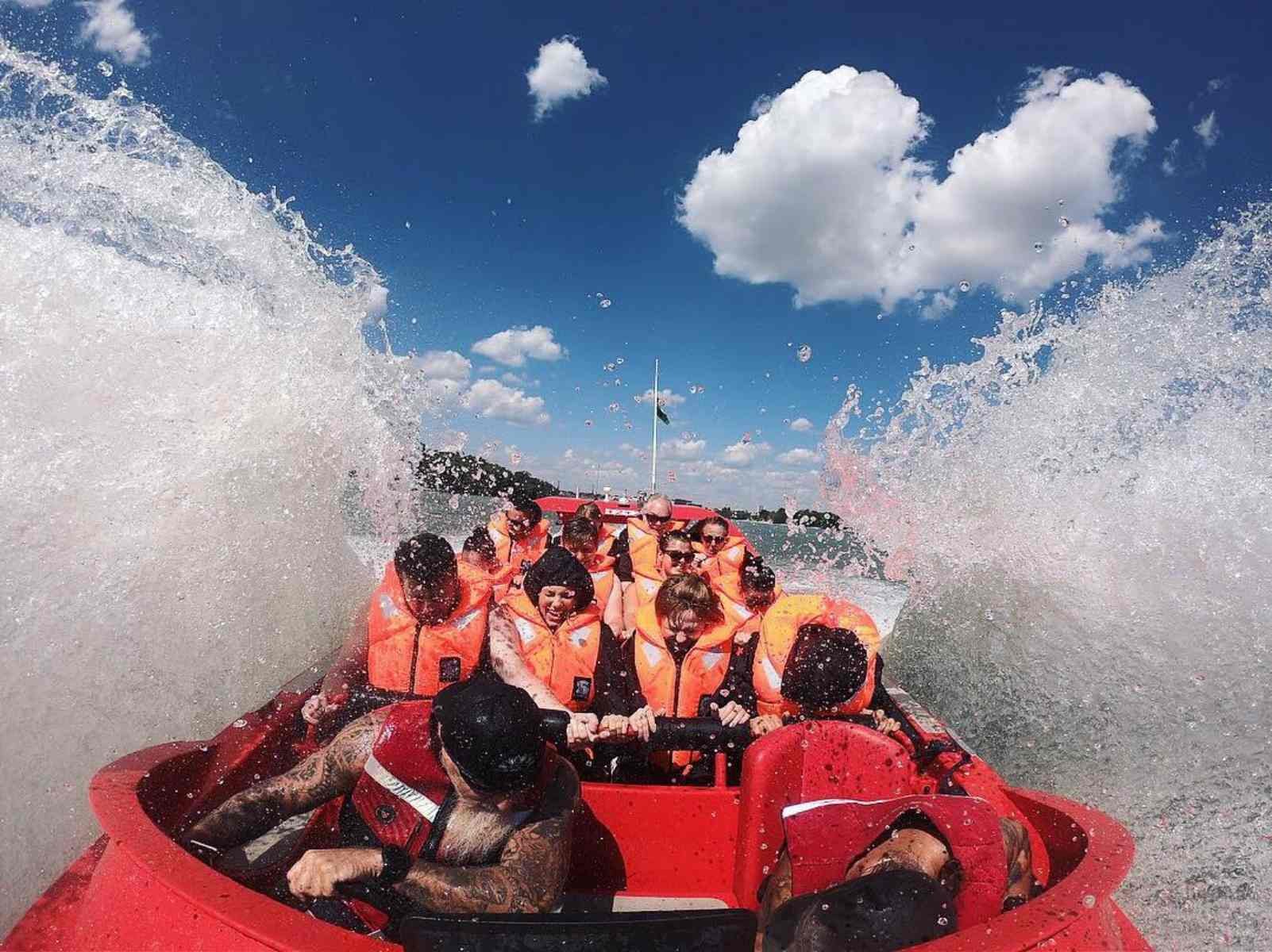 Speed boat Budapest - sur le Danube
