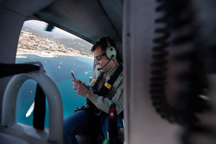 Vol en hélicoptère dans la région de Marseille - Vol sans les portes