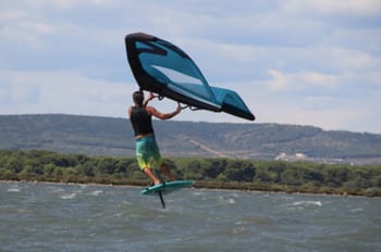 Wake foil, Wing foil et Kite foil à 30 minutes de Montpellier