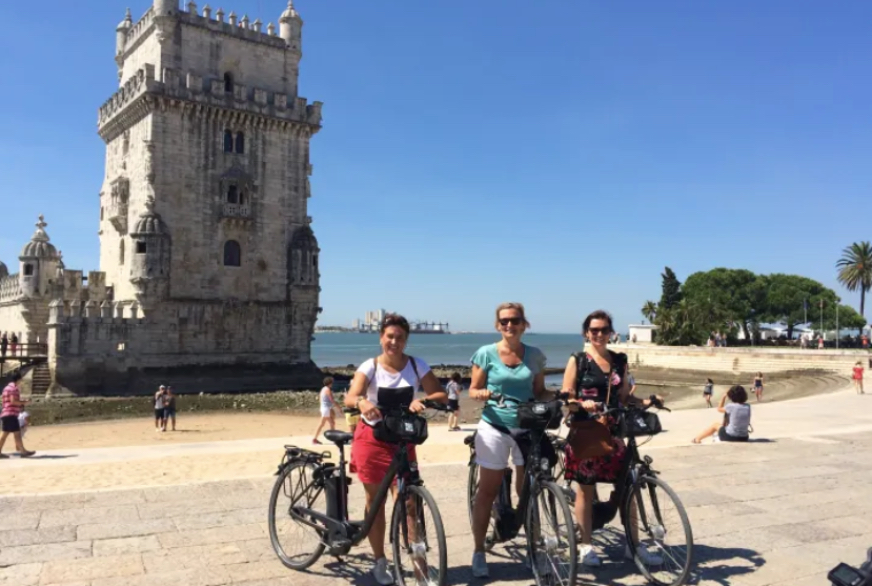 Visite en vélo à Lisbonne - EVG, EVJF, Team Building 
