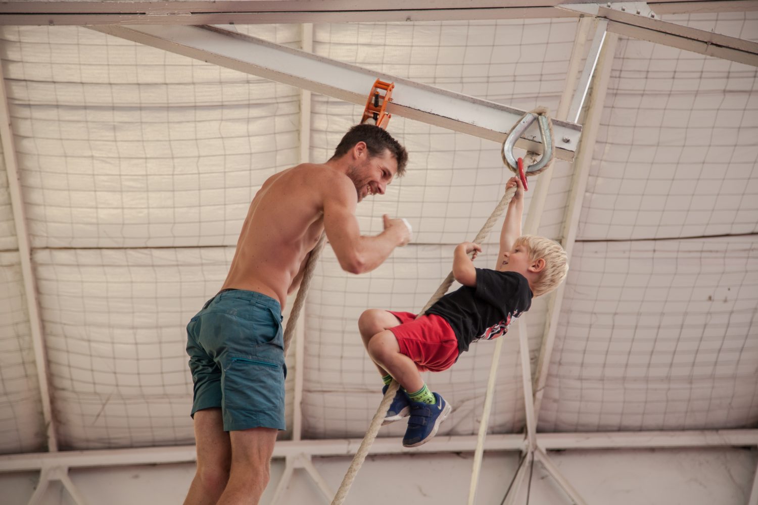 Parcours du combattant inspiré de Ninja Warrior à Lyon