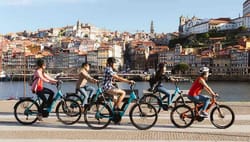 Tour en vélo électrique à Porto - EVG, EVJF - Teambuilding